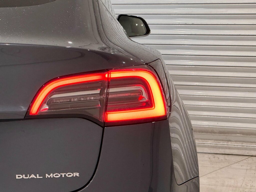 Tesla Model 3 Solddual Motor Long Range Saloon Blue #23