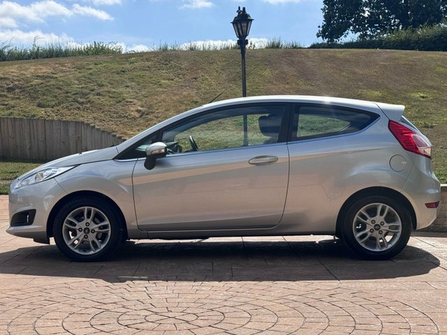 Ford Fiesta 2015 1.0T Ecoboost Zetec Hatchback Powe Silver #4