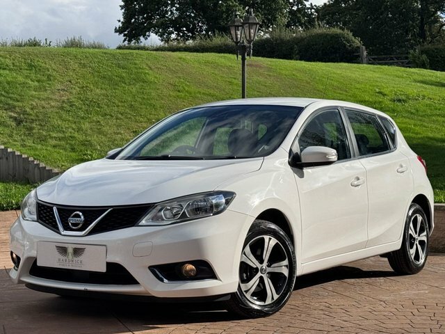 Nissan Pulsar 2017 1.2 Dig-t Acenta Hatchback White #2