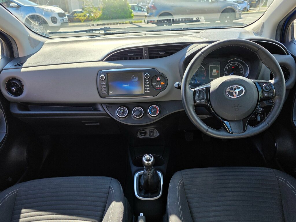 Toyota Yaris 1.5 Vvt-i Icon Hatchback Euro 6 Blue #2