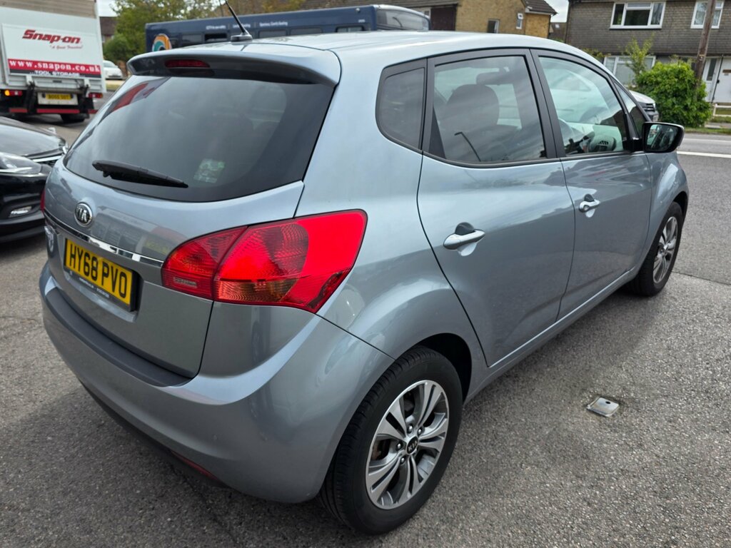 Kia Venga 1.6 3 Mpv Euro 6 123 Bhp Silver #6