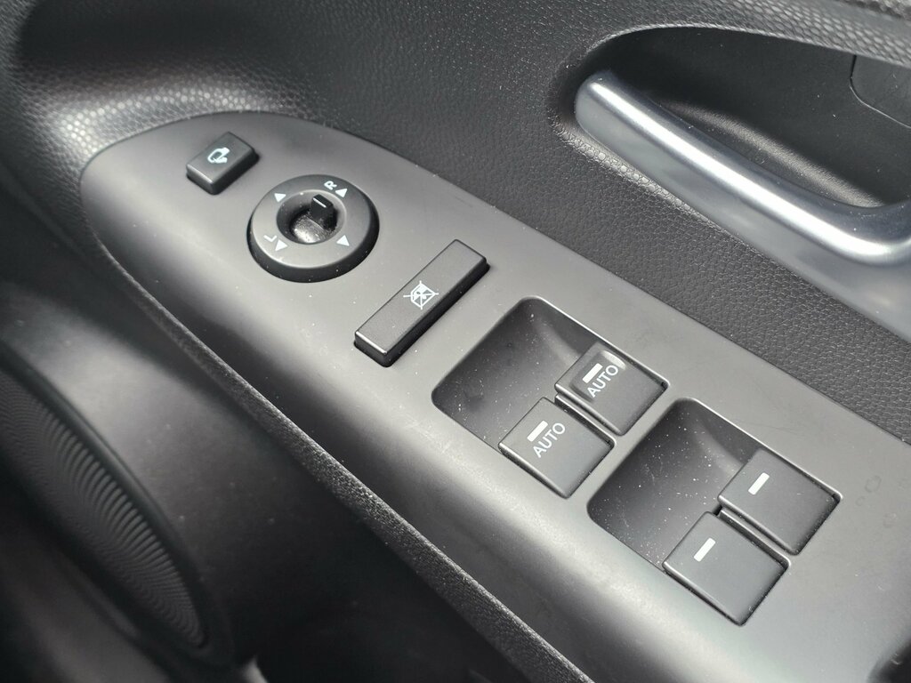 Kia Venga 2 Isg Red #20