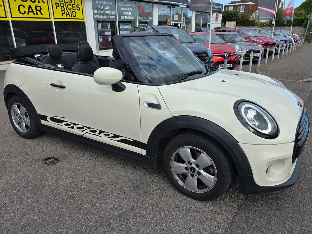 Mini Convertible 1.5 Cooper Classic Convertible E White