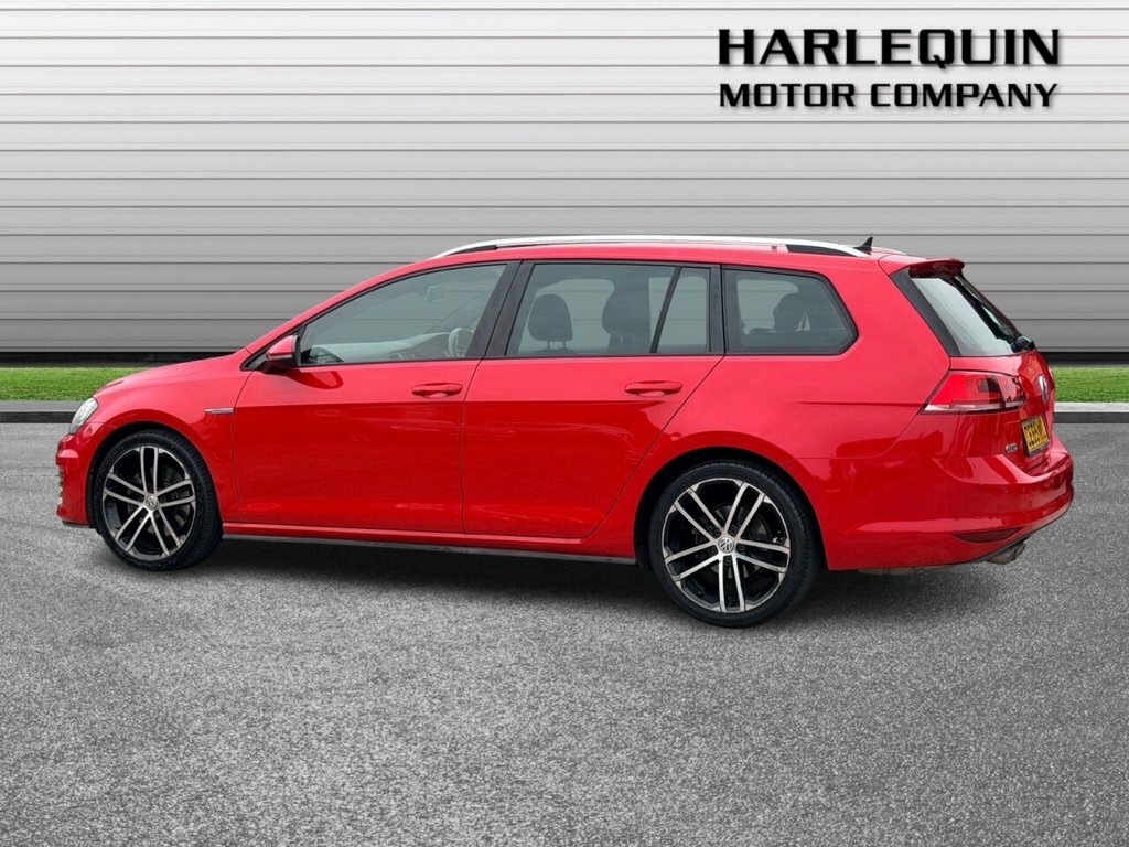 Volkswagen Golf 2L Gtd Red #2