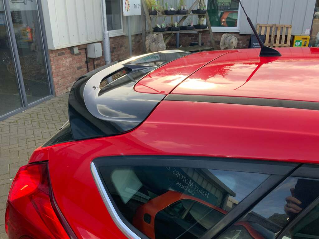 Ford Focus Hatchback 1.6 Tdci Zetec Euro 5 Ss 201212 Black #4