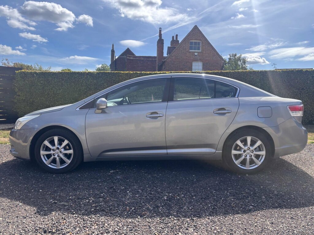 Toyota Avensis 1.8 V-matic Tr Saloon Euro 4 14 Grey #5