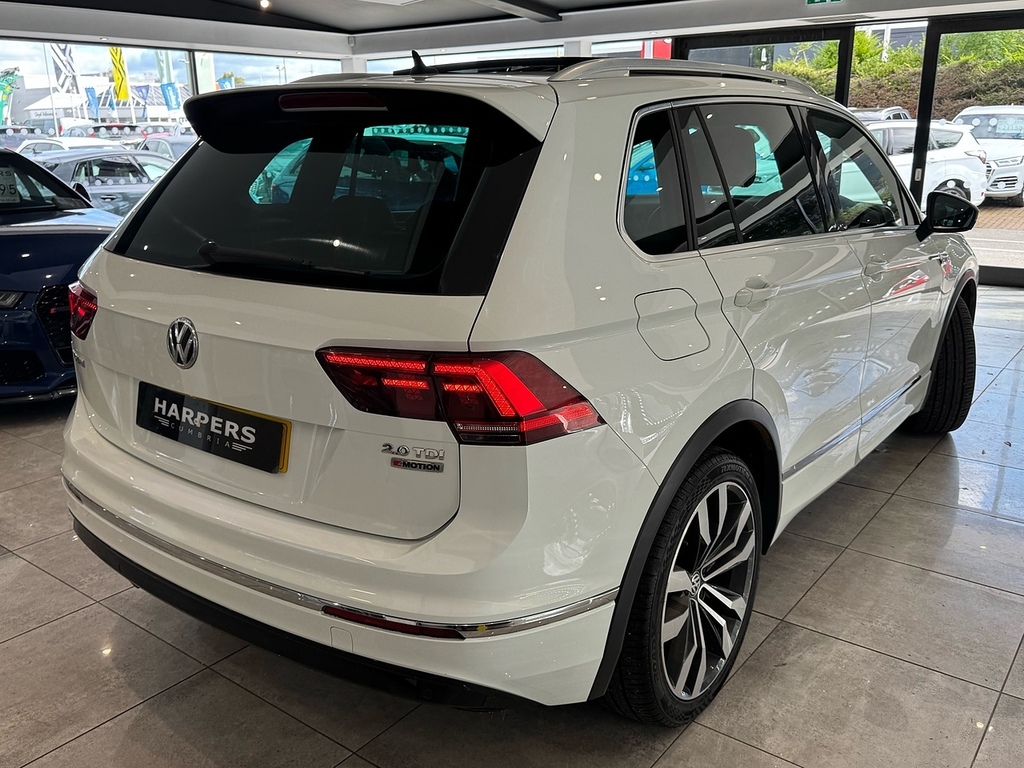 Volkswagen Tiguan Tdi Bluemotion Tech R-line Suv 2.0 Diese White #2