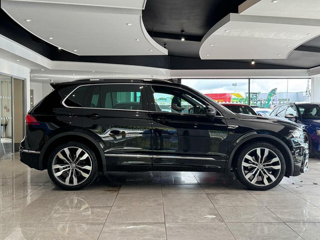 Volkswagen Tiguan Tsi Evo R-line Tech Suv 1.5 Black #4