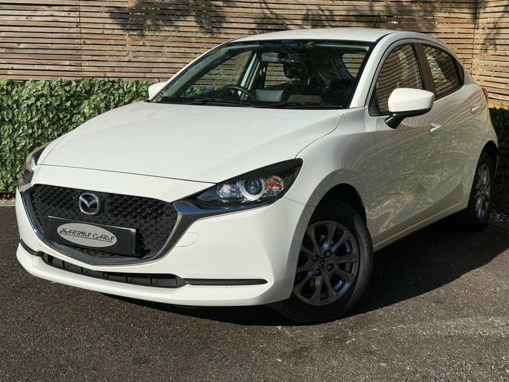 Mazda 2 Hatchback White #3