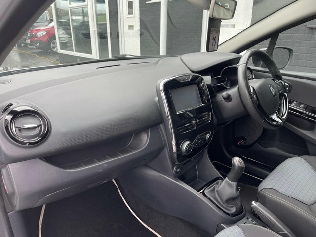 Renault Clio Hatchback 1.2 16V Expression Euro 5 201313 Black #28