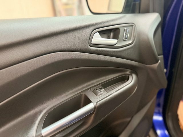 Ford Kuga 2015 15 Titanium #15
