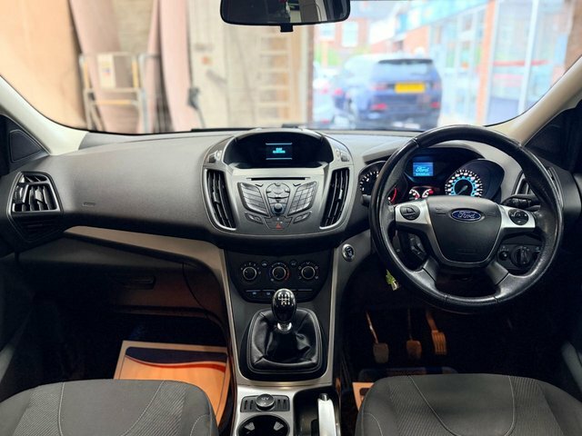 Ford Kuga 2015 15 Titanium #19