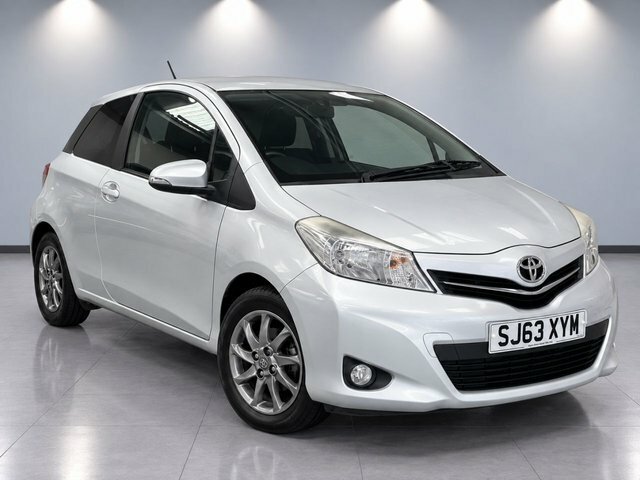 Toyota Yaris 1.0 Vvt-i Edition Hatchback Euro Silver