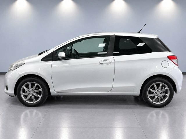 Toyota Yaris 1.0 Vvt-i Edition Hatchback Euro Silver #4