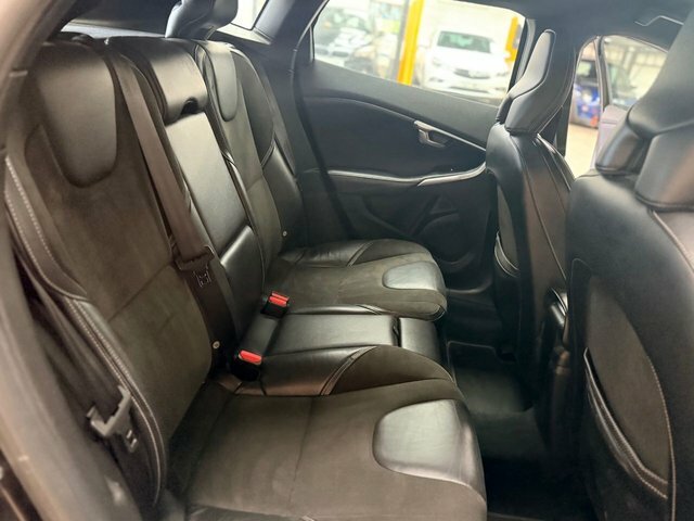 Volvo V40 D2 R-design Pro Black #13