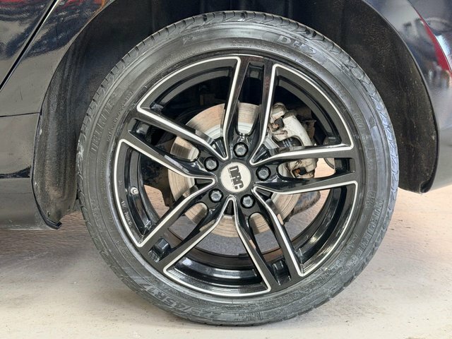 Volvo V40 2.0 D2 R-design Hatchback Euro 6 Black #6