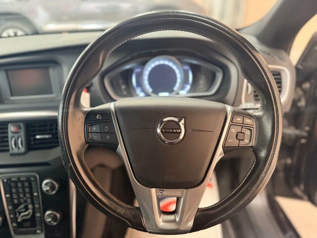 Volvo V40 D2 R-design Pro Black #9