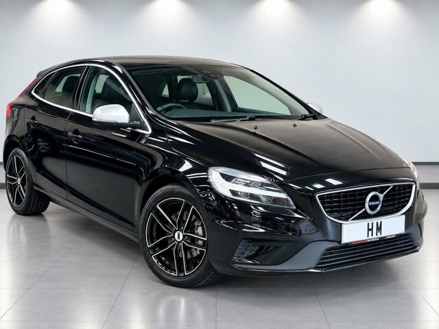 Volvo V40 2.0 D2 R-design Hatchback Euro 6 Black