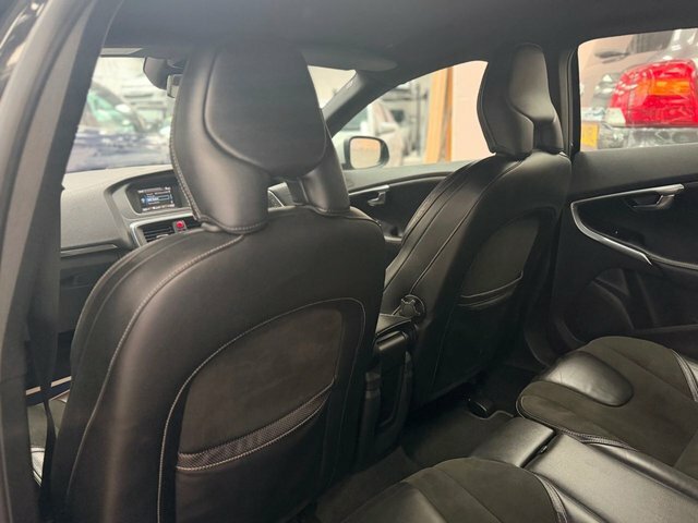 Volvo V40 D2 R-design Pro Black #17