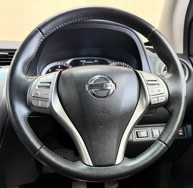 Nissan Navara 120D Se Step Dynamic Silver #8