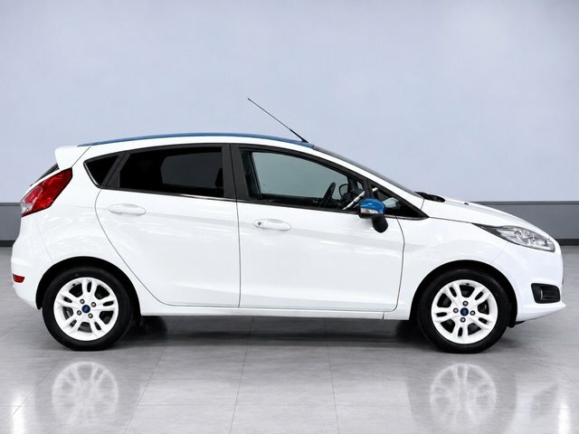 Ford Fiesta 1.25 Zetec White Edition Hatchback Manu White #3