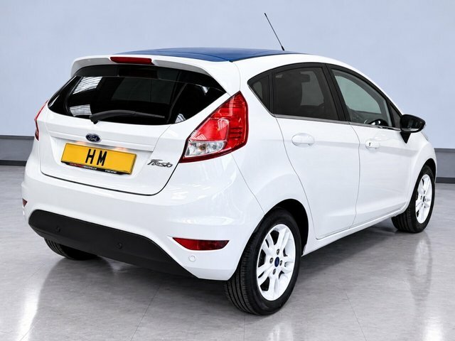 Ford Fiesta 1.25 Zetec White Edition Hatchback Manu White #2