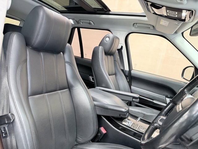 Land Rover Range Rover 4.4L Sdv8 White #15