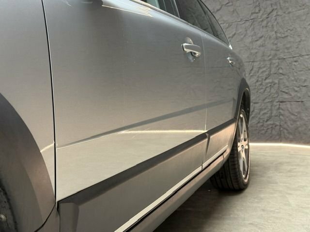 Volvo XC70 D4 Se Nav Blue #11