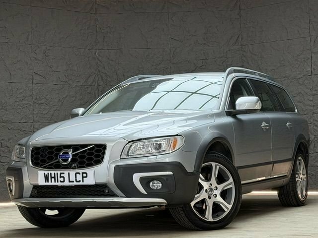 Volvo XC70 Xc70 Se Luxury Nav D5 Awd Silver #2