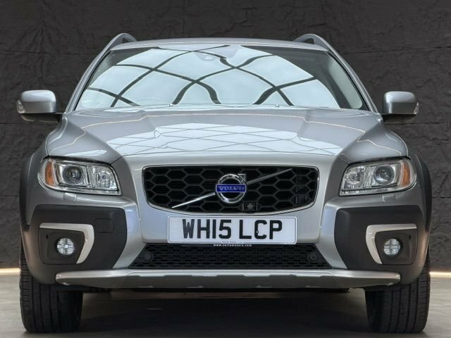 Volvo XC70 Xc70 Se Luxury Nav D5 Awd Silver #6