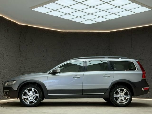 Volvo XC70 Xc70 Se Luxury Nav D5 Awd Silver #5