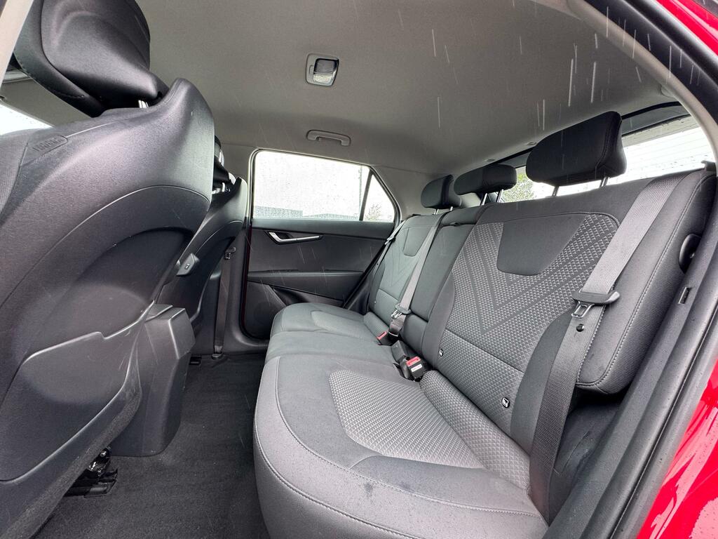Kia e-Niro 64.8Kwh 4 White #25