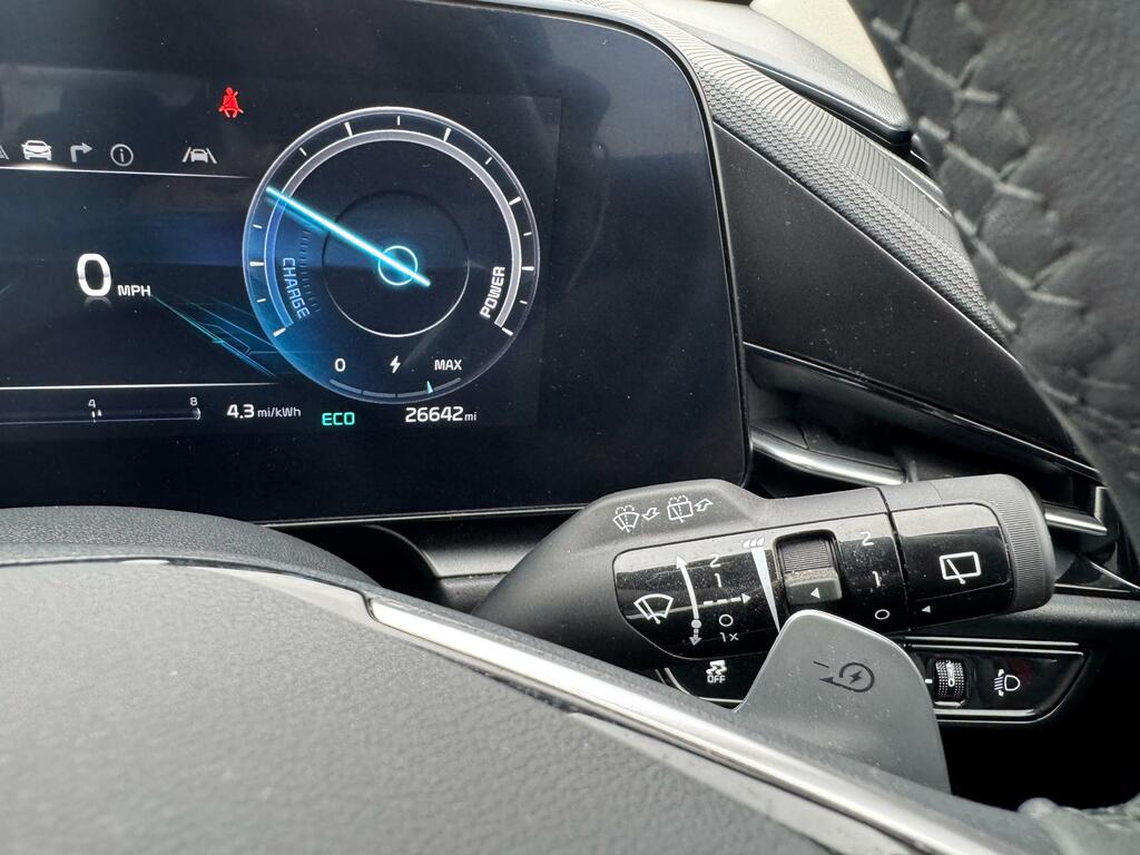 Kia e-Niro 64.8Kwh 4 White #23