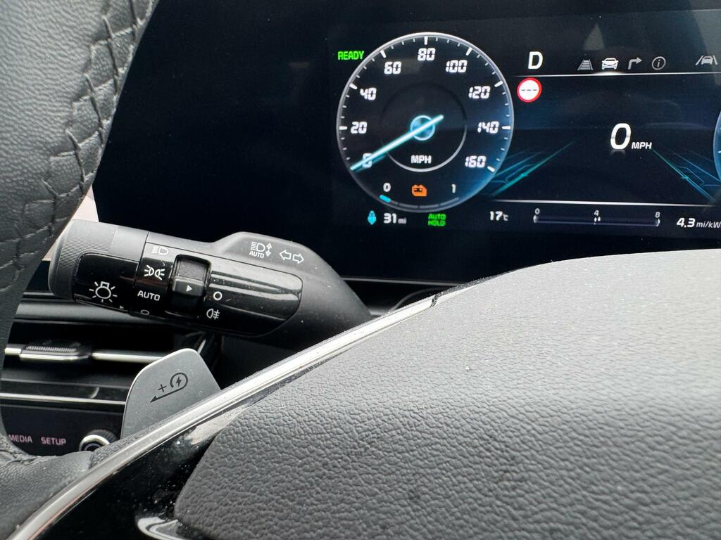 Kia e-Niro 64.8Kwh 4 White #22