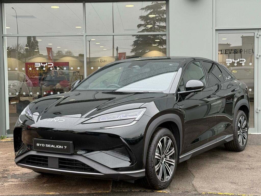 Byd Sealion 7 82.5Kwh Design Suv Awd 530 Ps Black #3