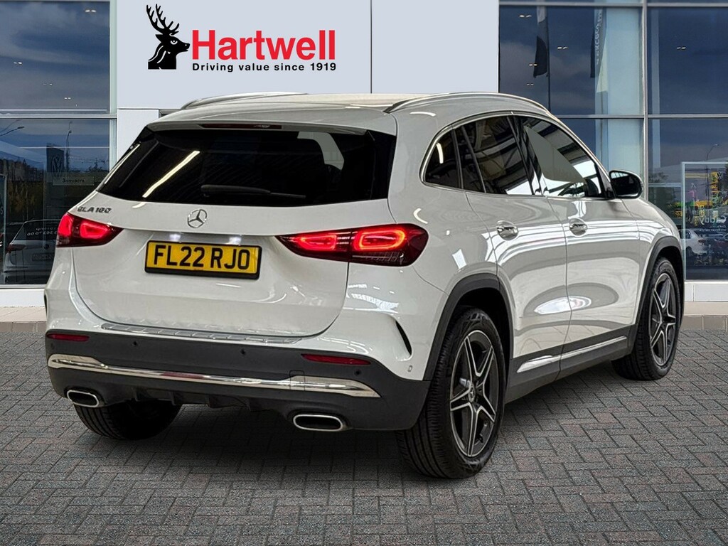 Mercedes-Benz GLA Class 1.3 Gla180 Amg Line Premium Suv 7G-dc White #3