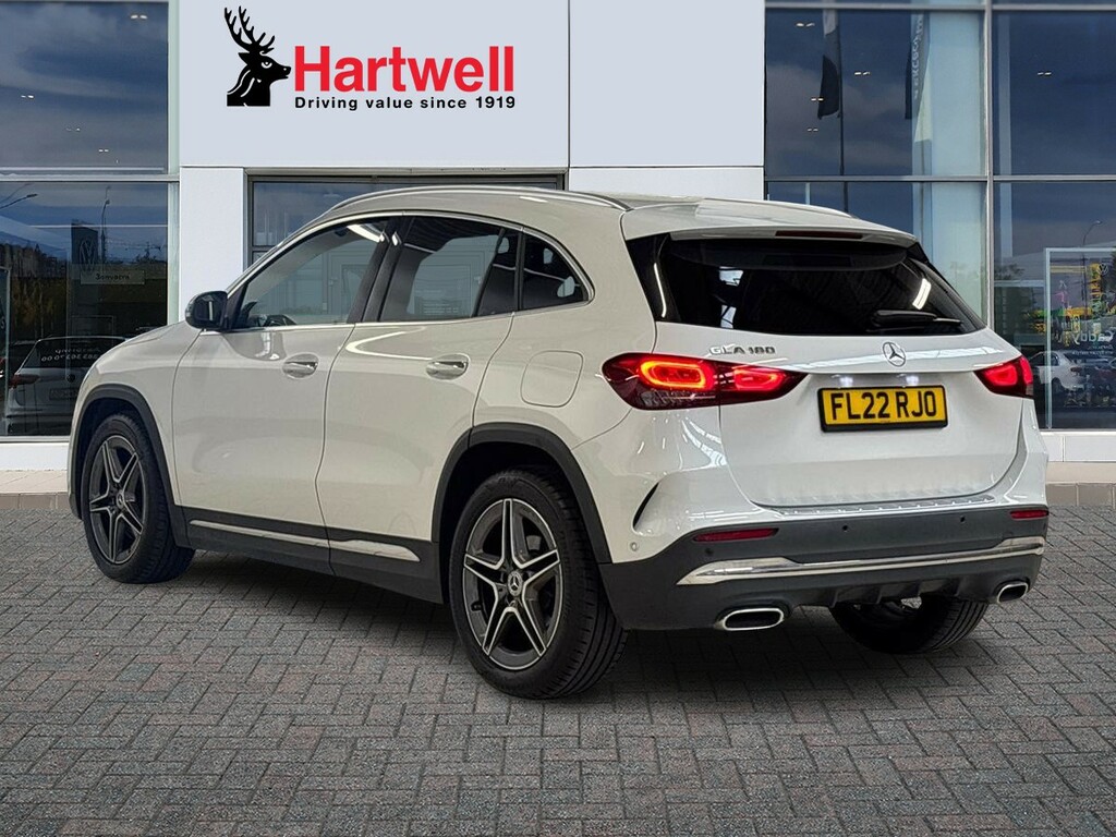 Mercedes-Benz GLA Class 1.3 Gla180 Amg Line Premium Suv 7G-dc White #4
