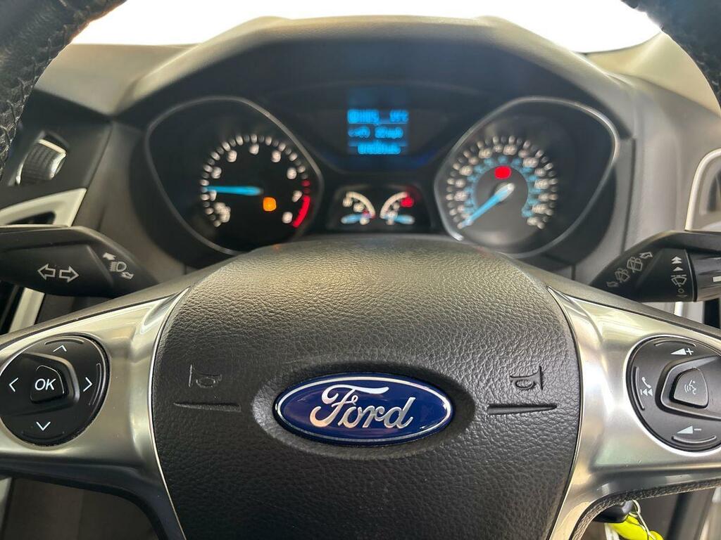 Ford Focus 1.0T Ecoboost Titanium Hatchback Grey #13