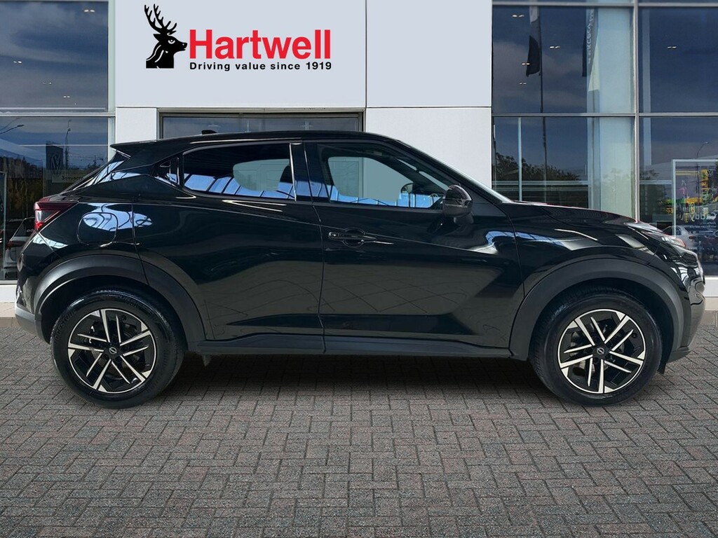 Nissan Juke 1.0 Dig-t N-connecta Suv Dct Euro Black #2