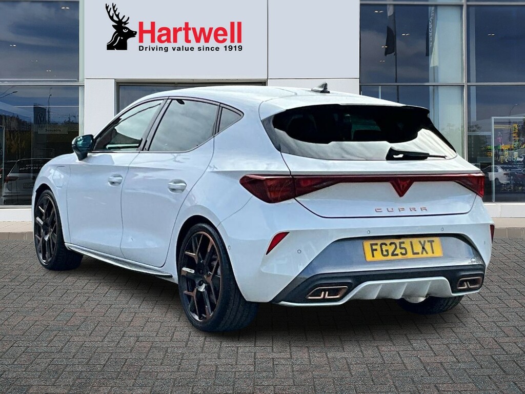 Cupra Leon 1.5 Ehybrid 25.8Kwh Vz3 Hatchback Plug- White #5