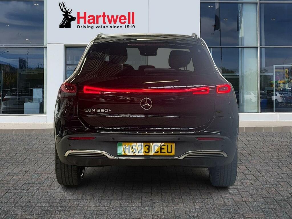 Mercedes-Benz EQA Eqa 250 70.5Kwh Amg Line Premium Plus Suv E Black #4