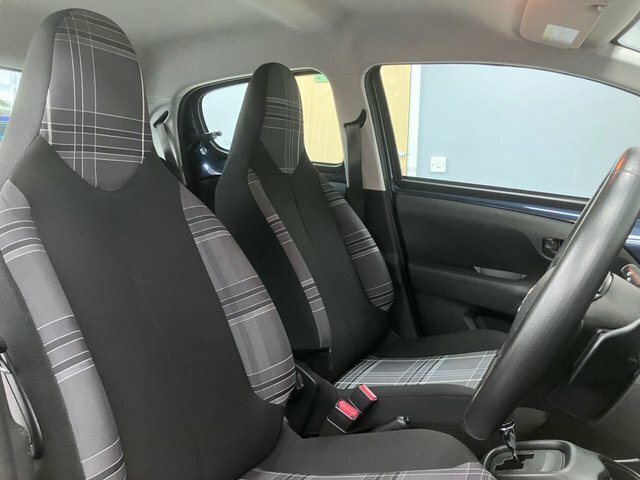 Peugeot 108 1.0 Active Red #27