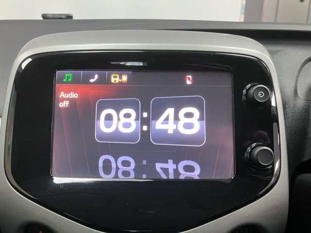 Peugeot 108 1.0 Active Red #21