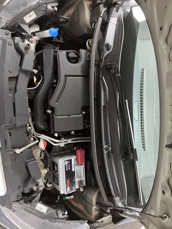 Peugeot 108 1.0 Active Red #28