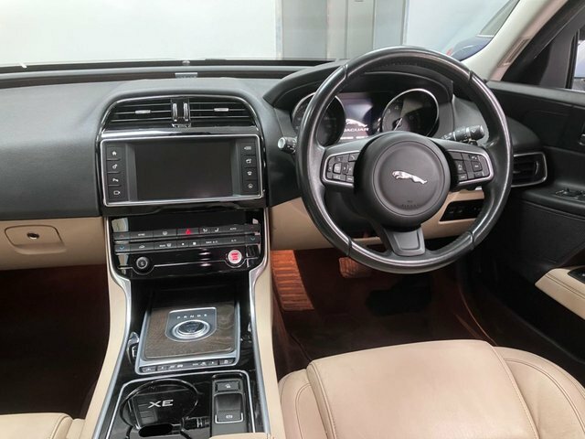Jaguar XE 2.0D Se Euro 6 Ss White #32