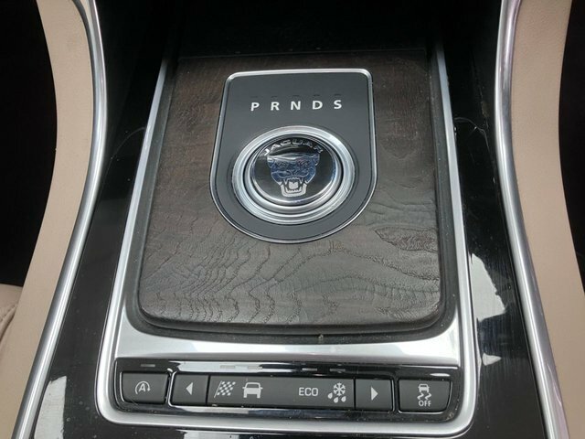 Jaguar XE 2.0D Se Euro 6 Ss White #27