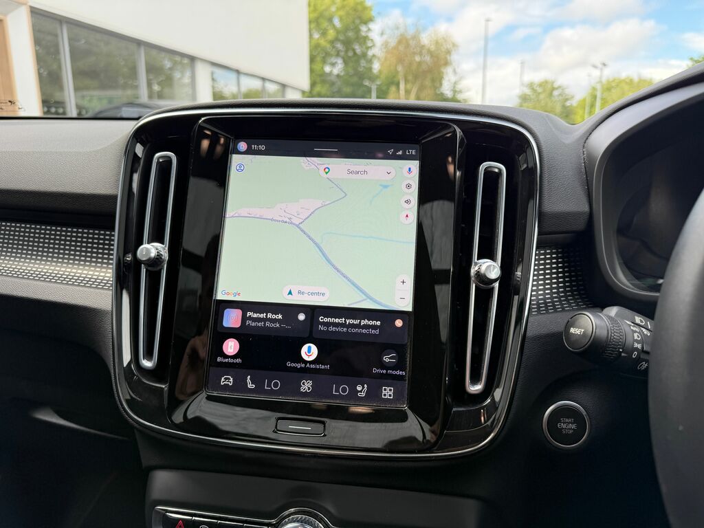 Volvo XC40 Ultimate Black #4