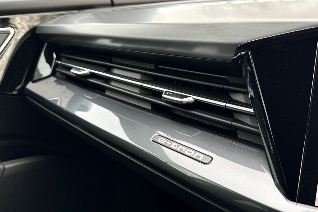 Audi Q4 E Tron S Line Black #44