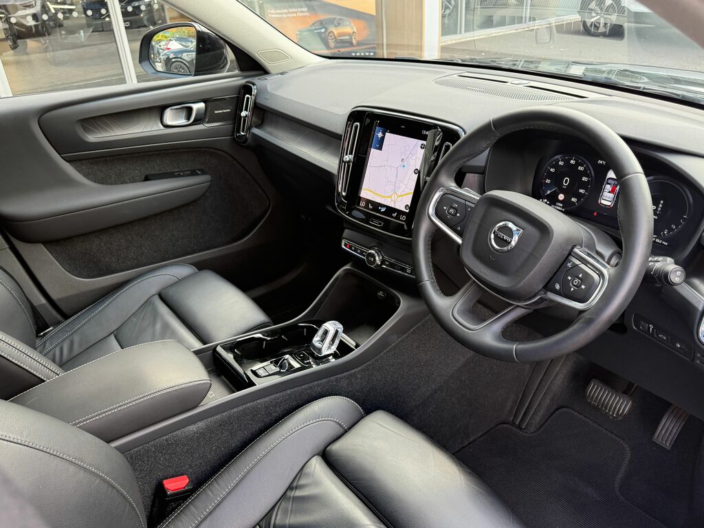 Volvo XC40 Ultimate Black #5