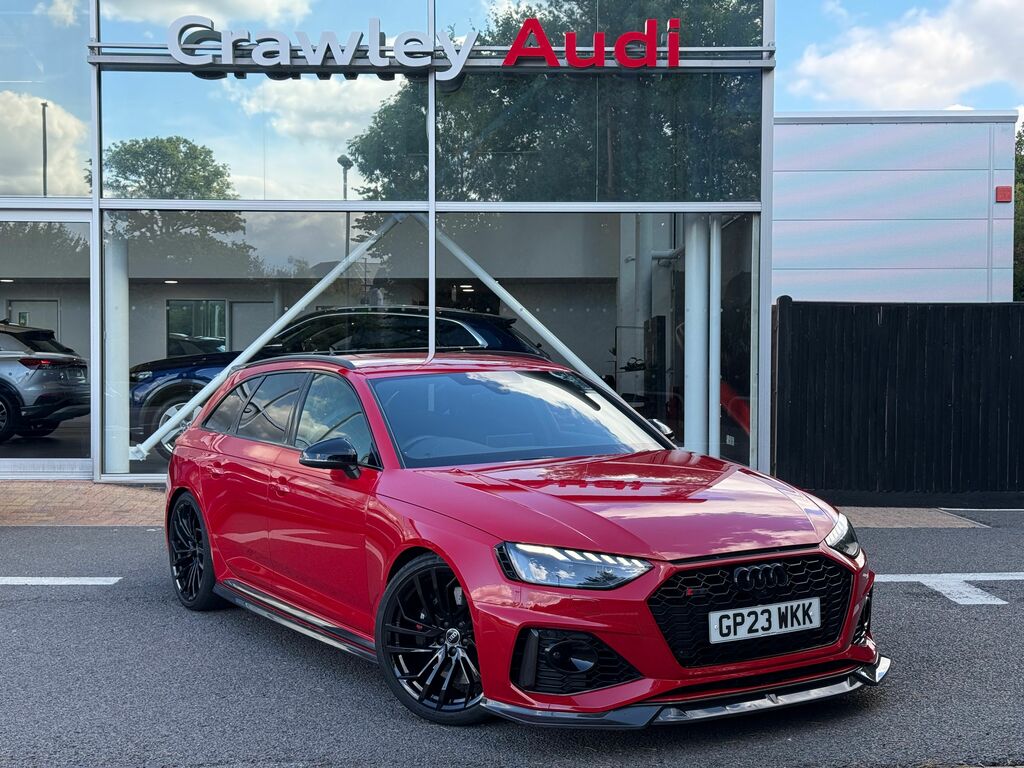 Audi RS4 Carbon Black Red